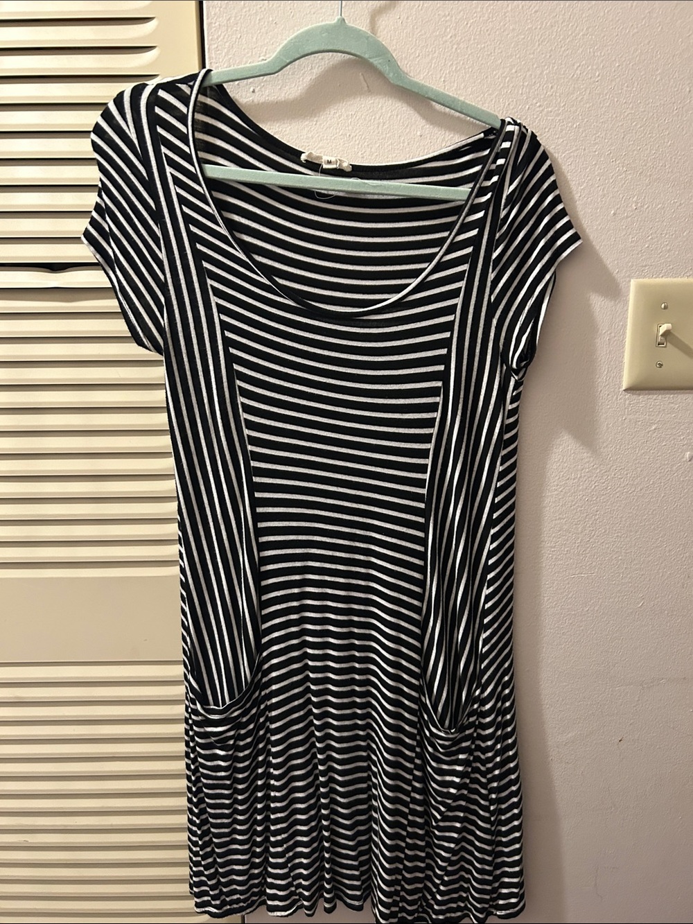 Black and White Striped Women’s Pocket T-Shirt Dress